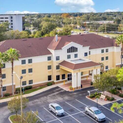 Comfort Inn & Suites Deland – Orlando MSA